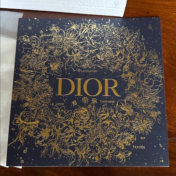 New Dior long wallet size gift box, Dior tissue paper and limited edition card - Picture 9 of 14
